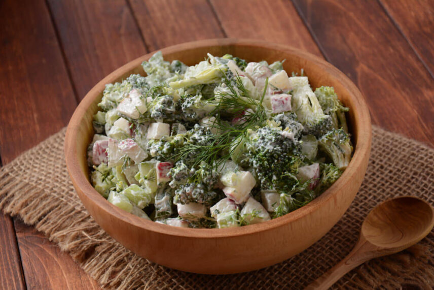 Ketogén brokkolisaláta